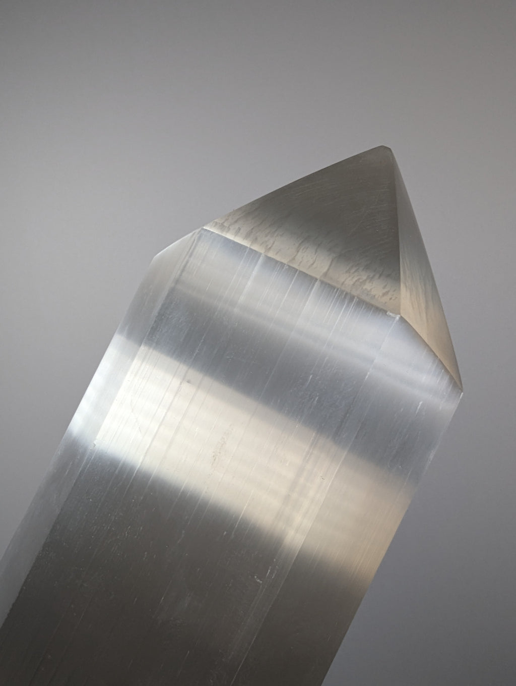 Selenite Generator Lamp × 1
Large 16"