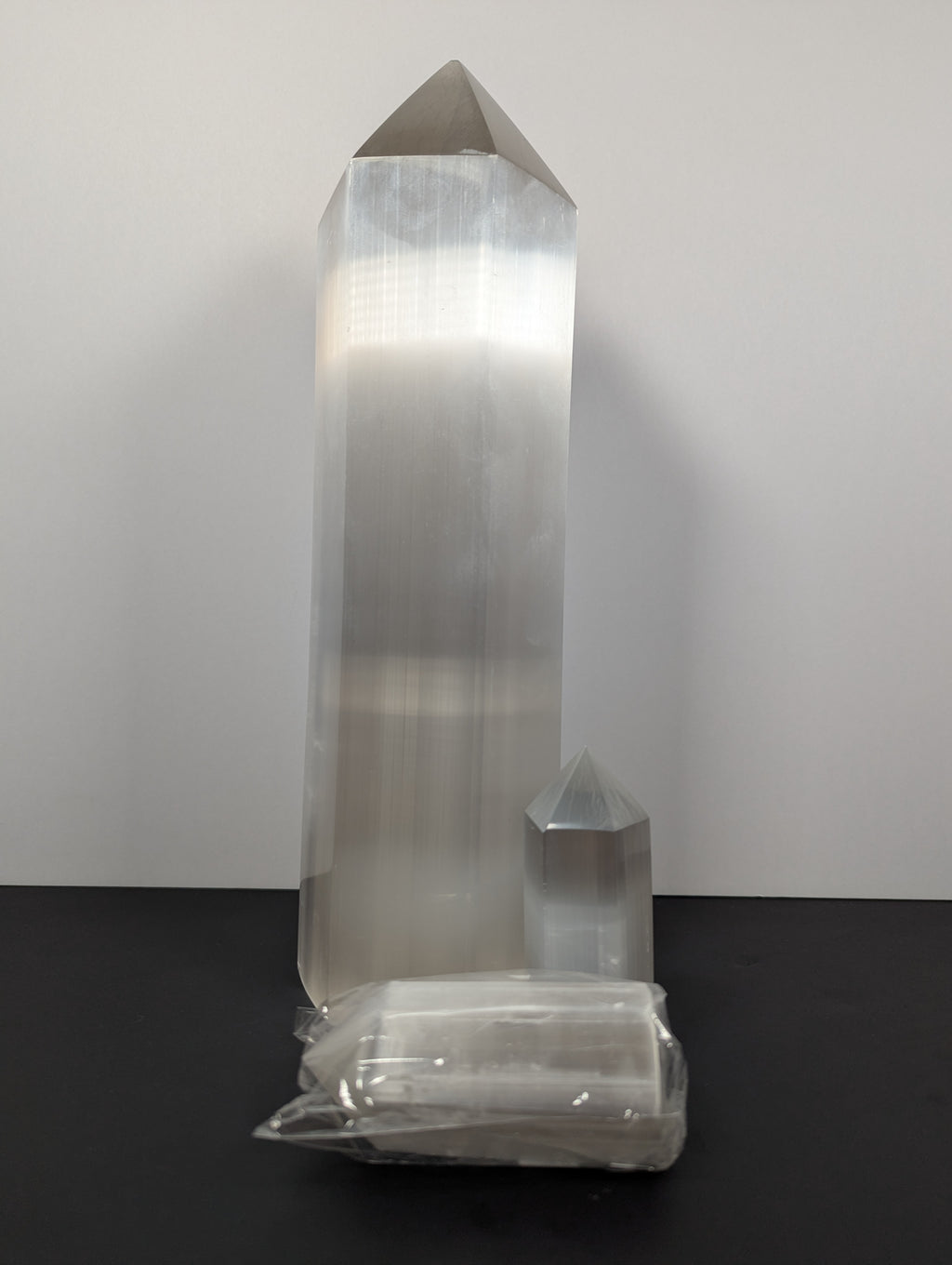 Selenite Generator Lamp × 1
Large 16"