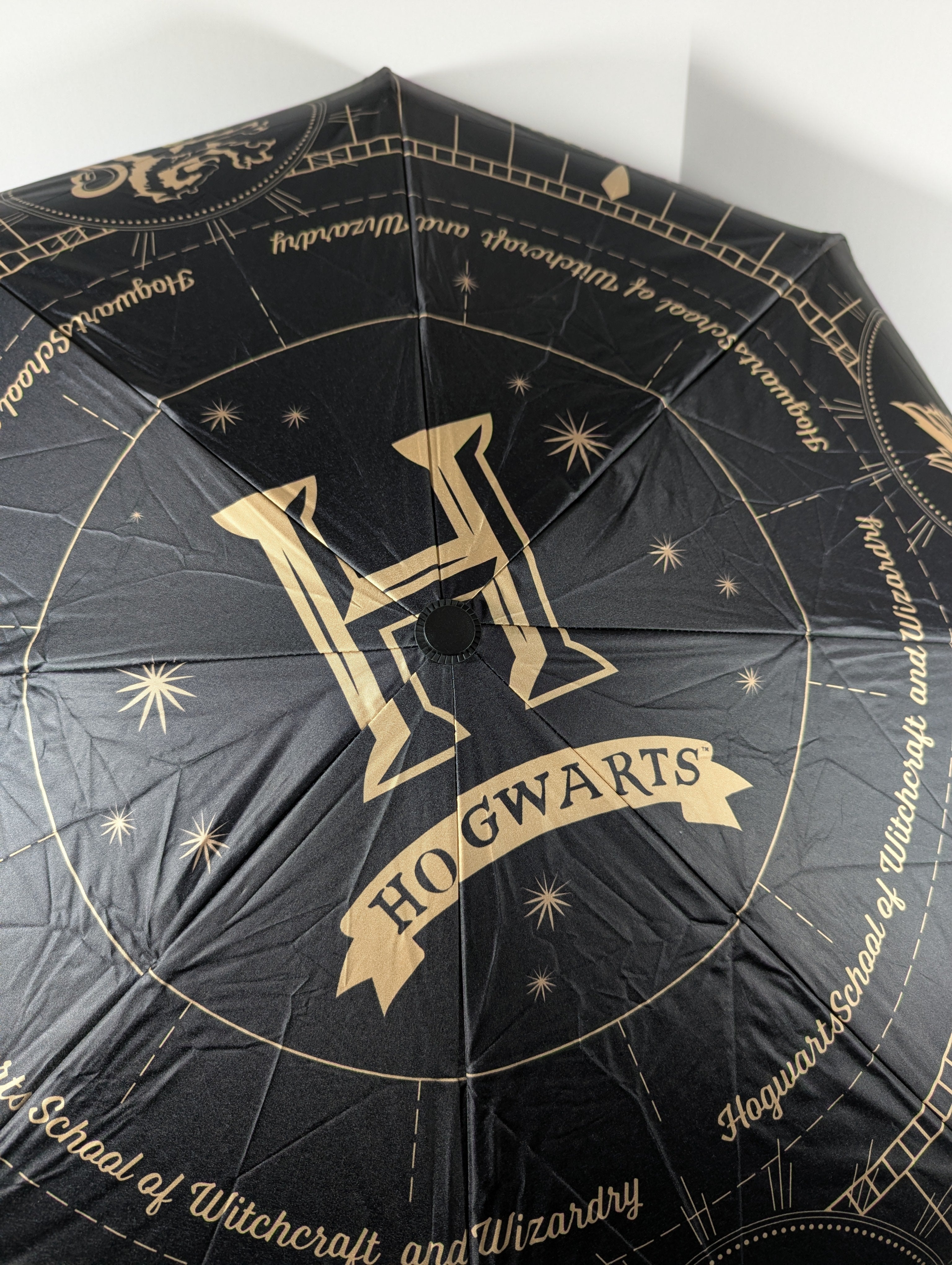 Official Harry Potter Hogwarts Auto Open & Close Umbrella
