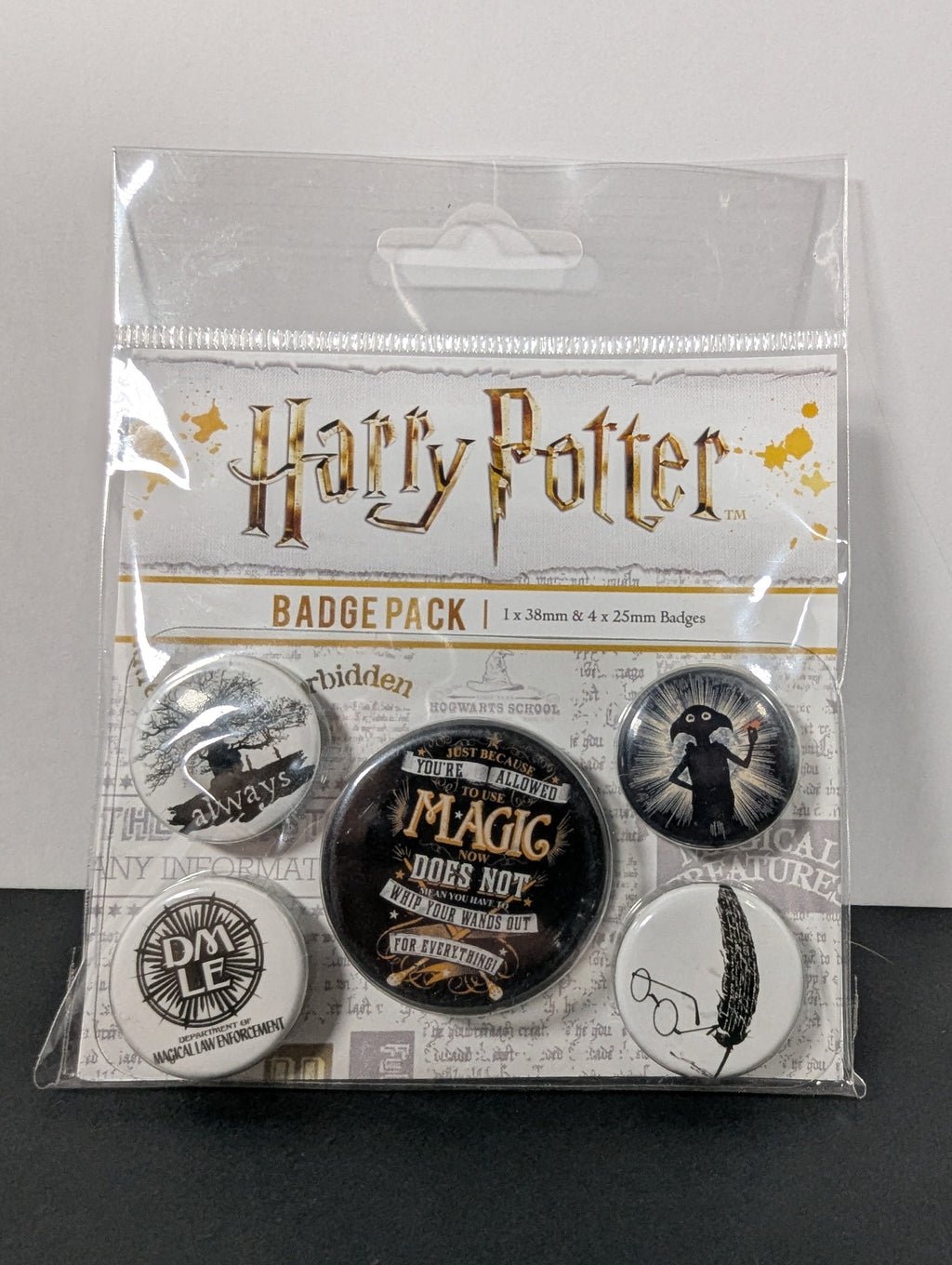 Harry Potter Dobby Badge Pack
