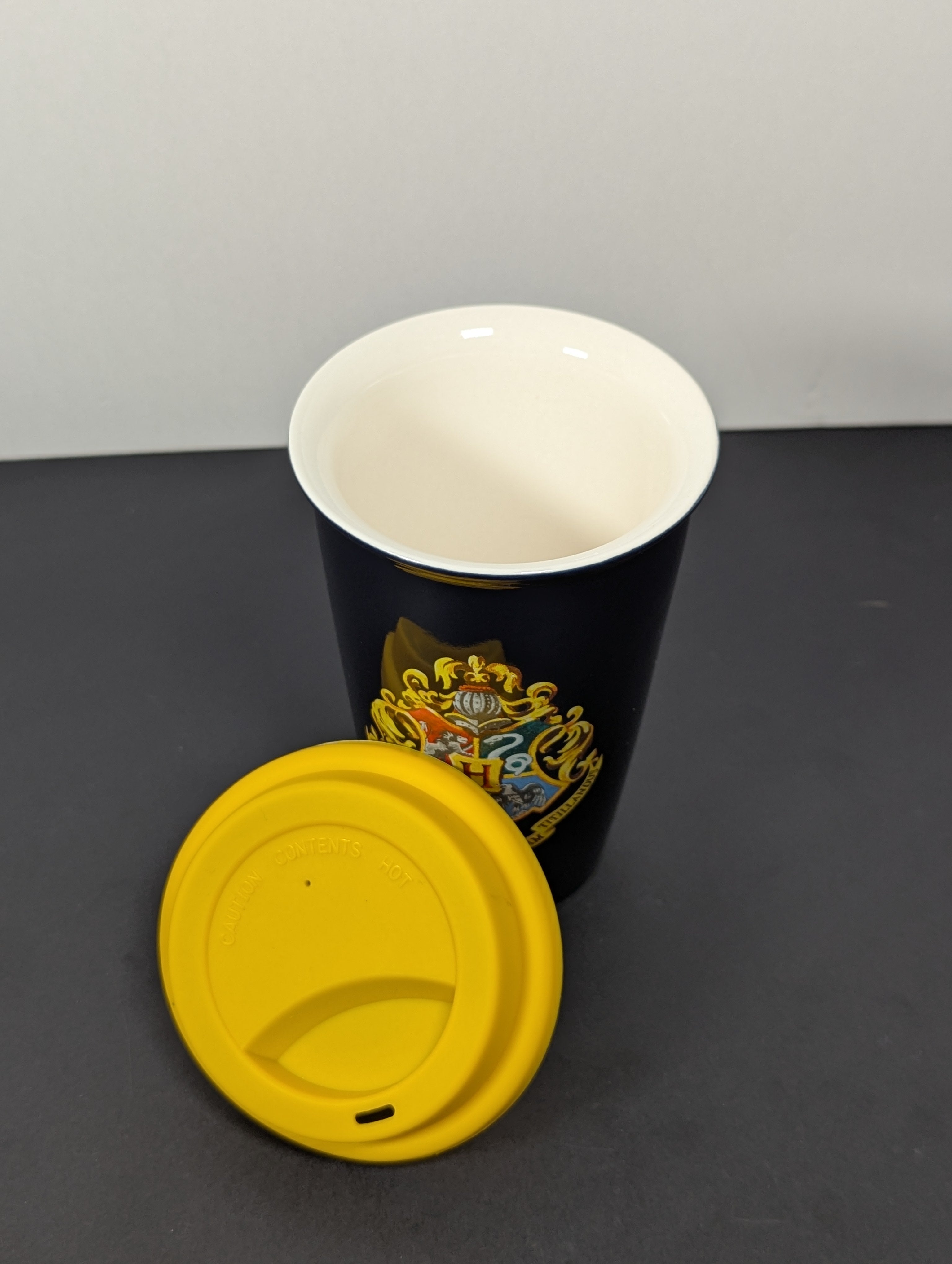 Harry Potter Hogwarts Crest Travel Mug