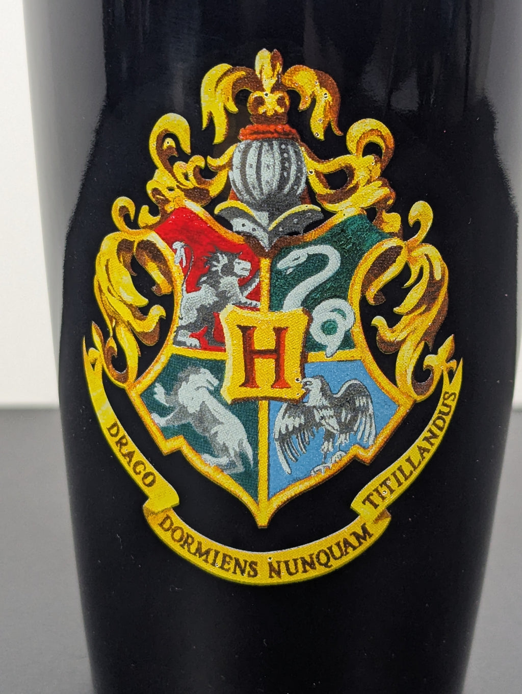 Harry Potter Hogwarts Crest Travel Mug