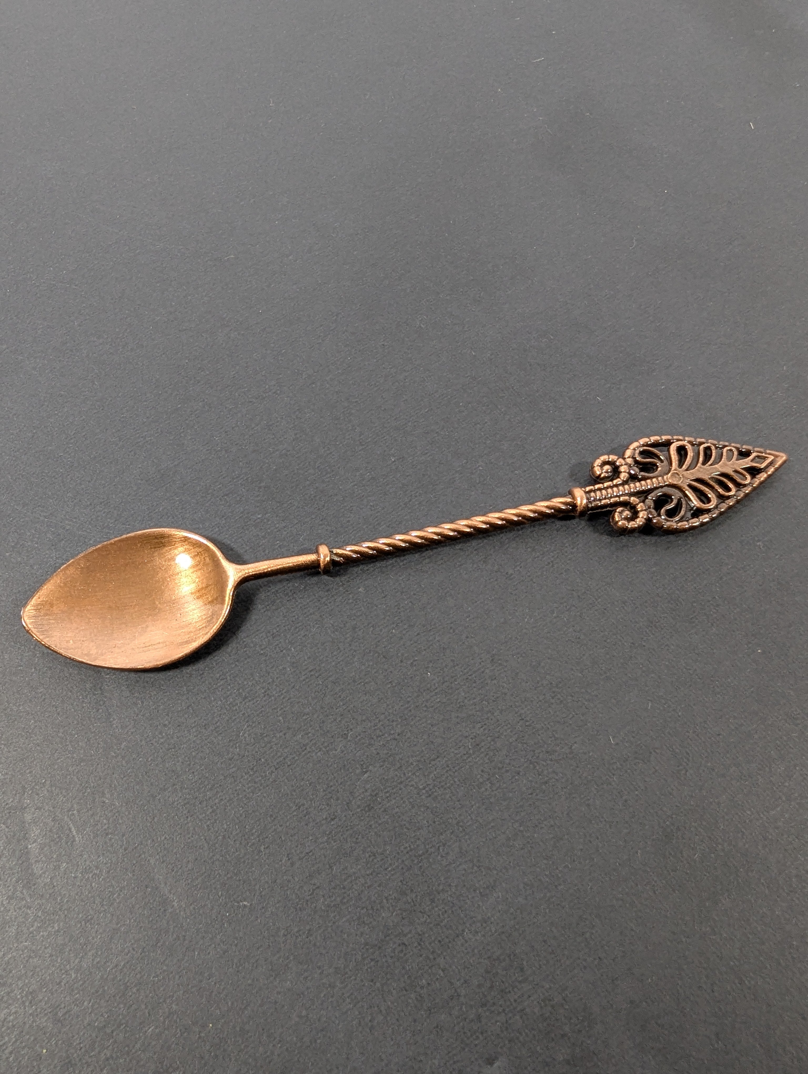 Assorted Bronze Retro Ritual Spoon