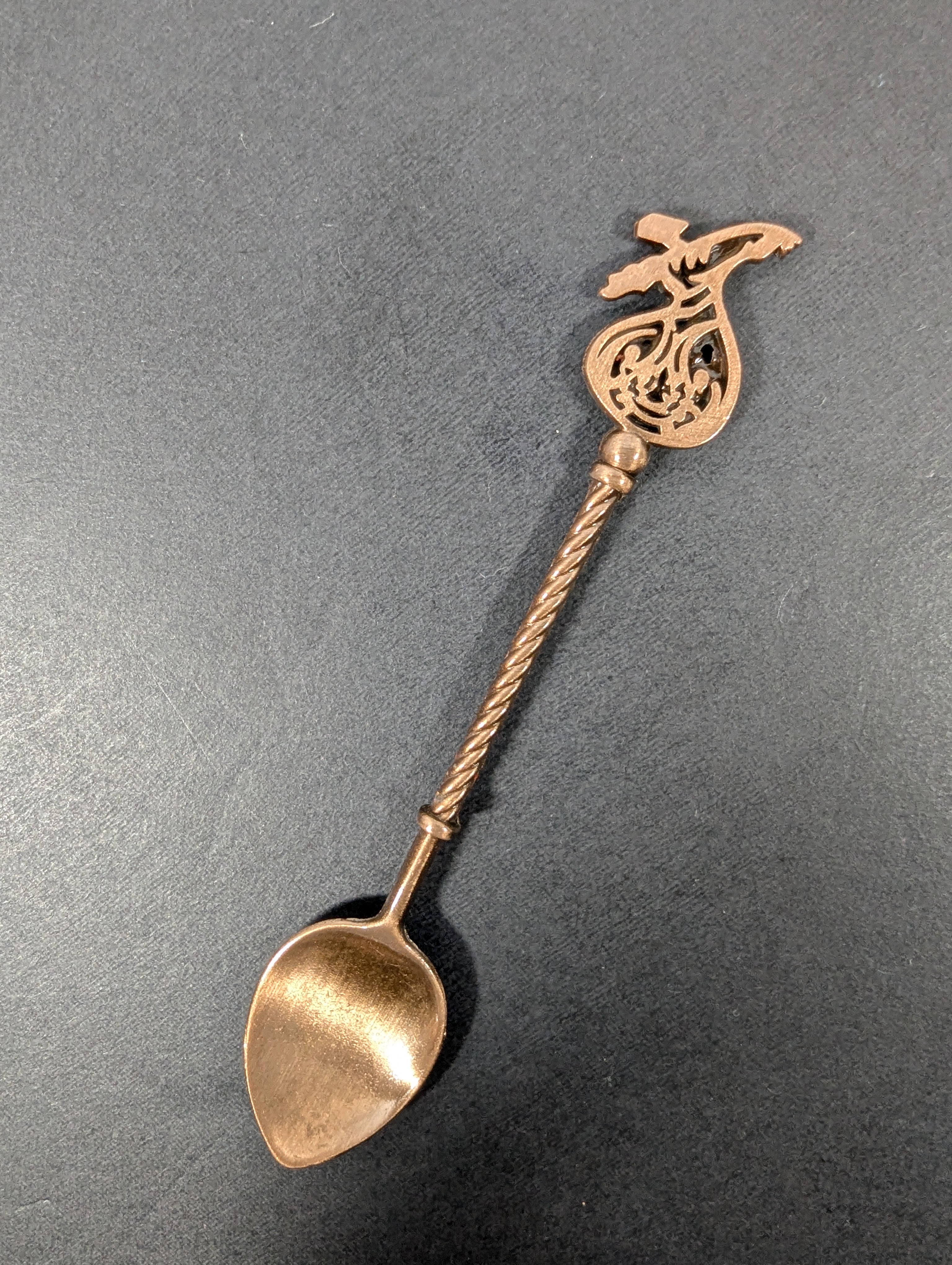 Assorted Bronze Retro Ritual Spoon