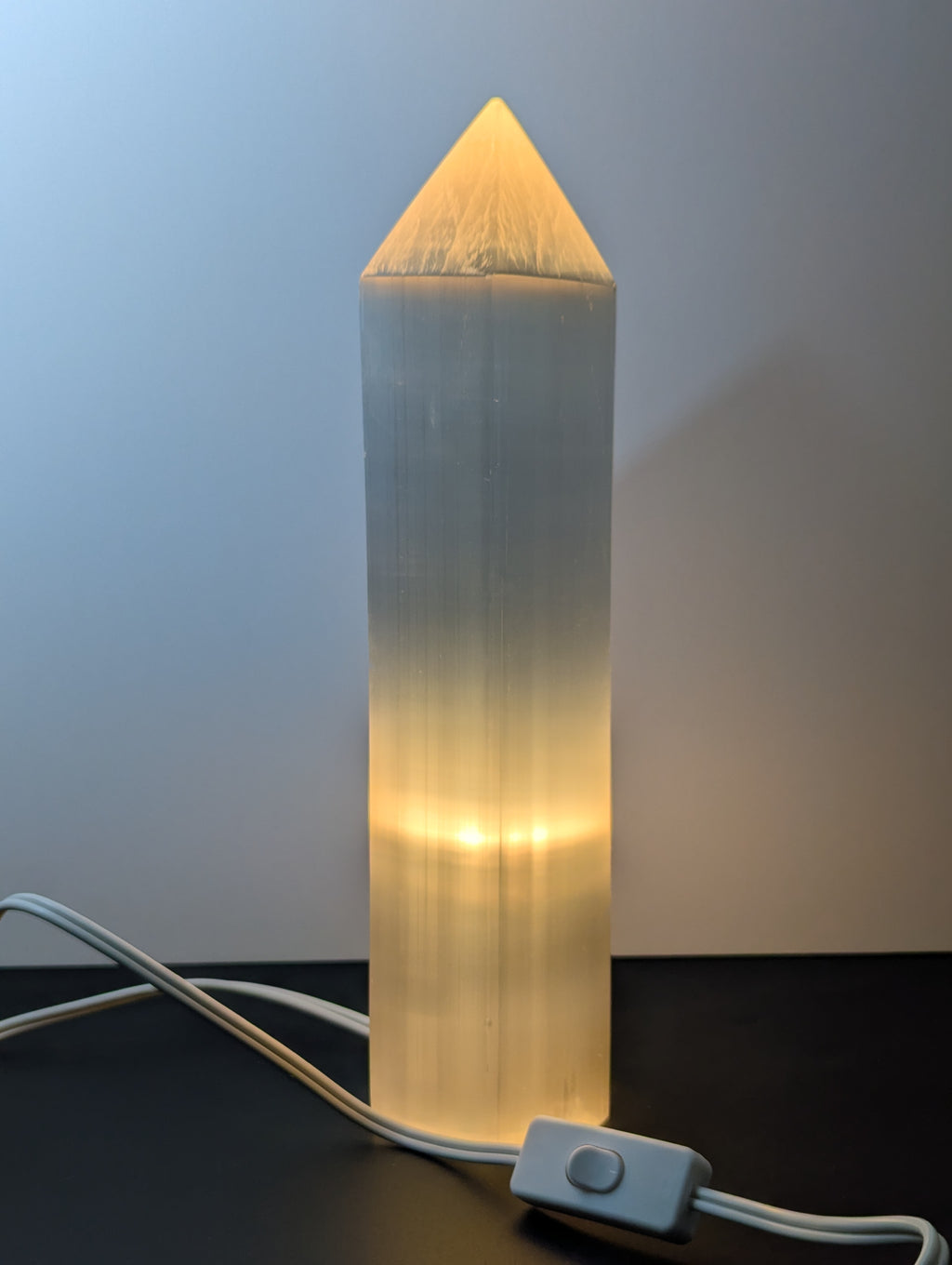 Selenite Generator Lamp × 1
Large 16"